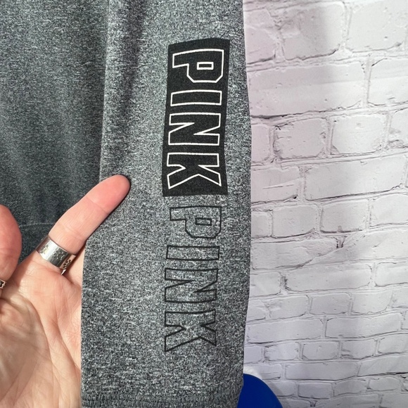 |•PINK•| Victoria's Secret Pullover 'PINK' Top Size Large - Picture 5 of 6